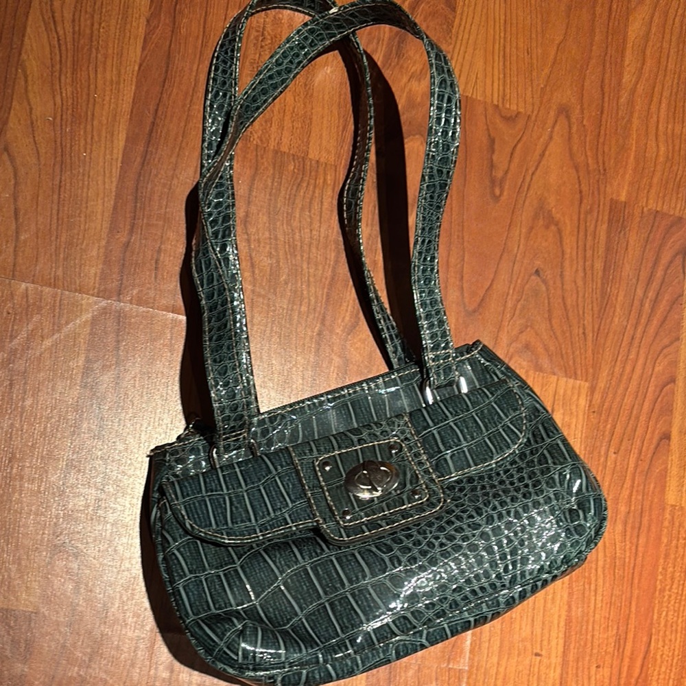 Elegant Green Crocodile-Embossed Women's Bag